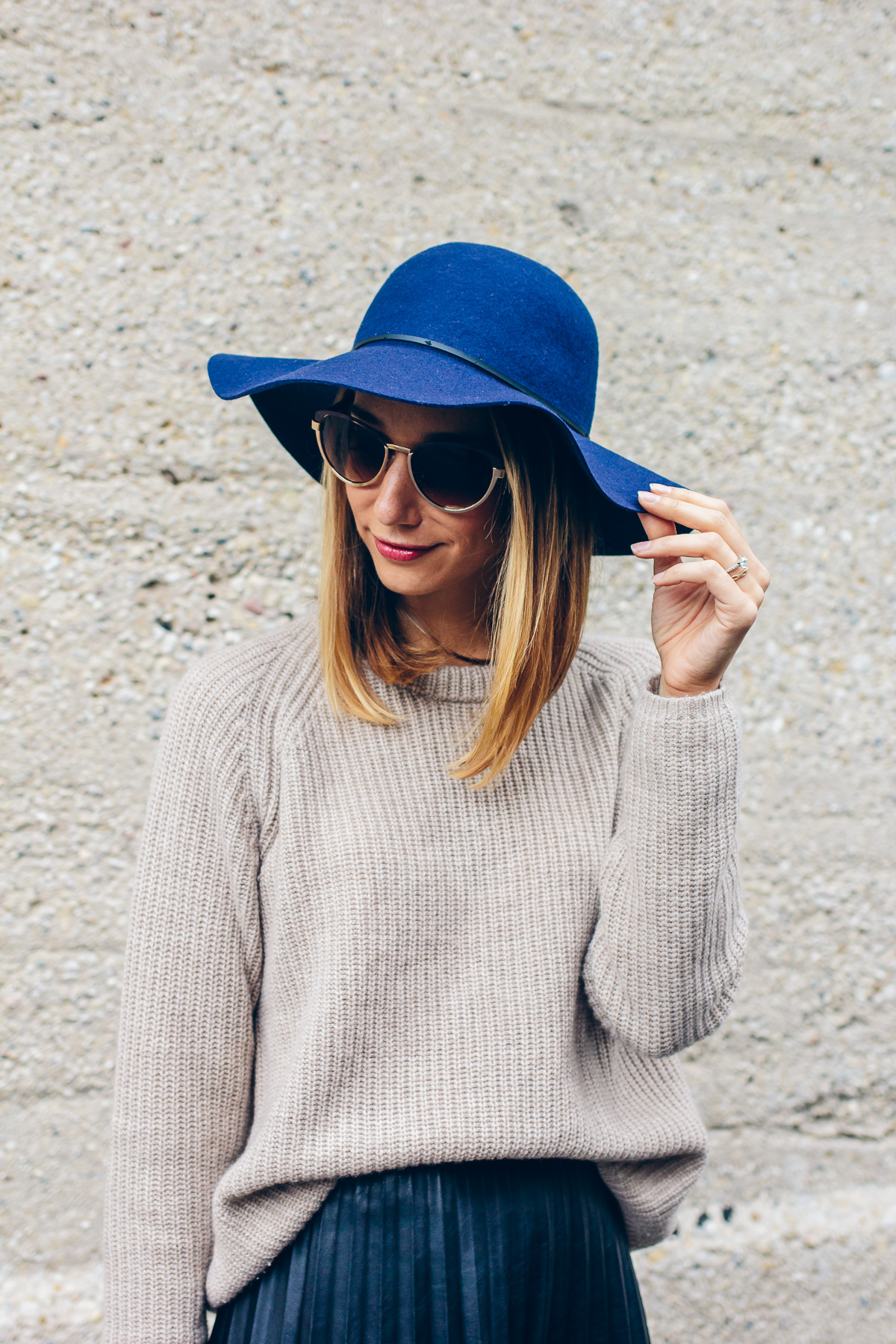 navy floppy hat