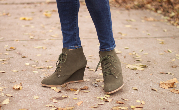 color punch, jcrew,black vest, shoemint booties, blair culwell, the fox and she