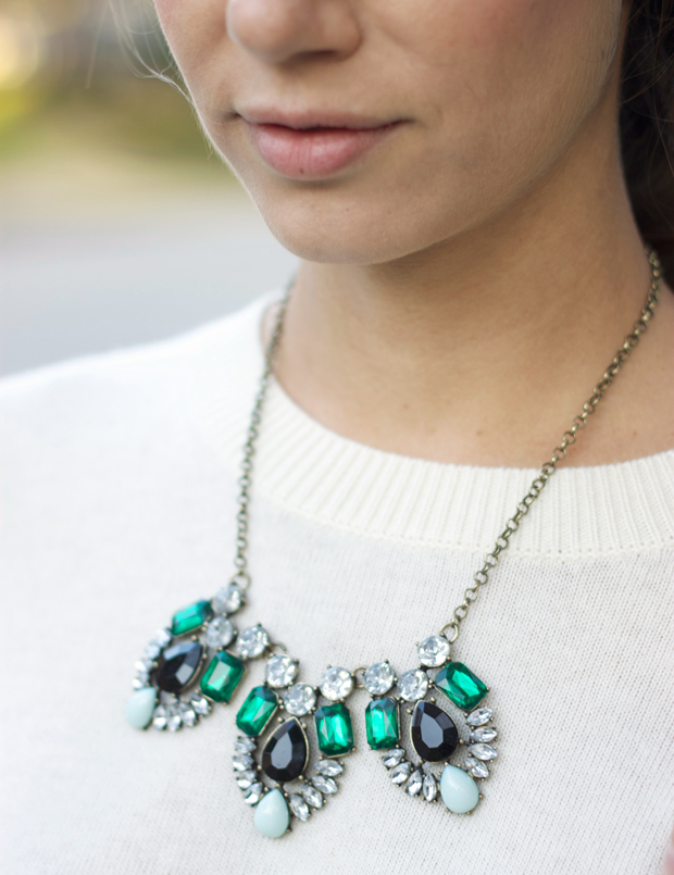 closeup-necklace