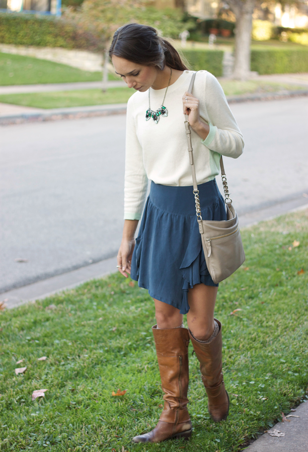 sweater-skirt-boots