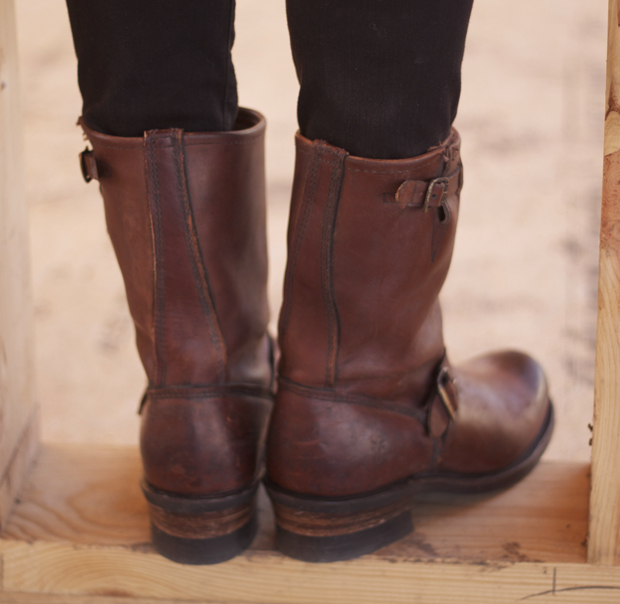 women's fashion,striped shirt, fedora,  plaid scarf, frye boots, blair culwell, the fox and she