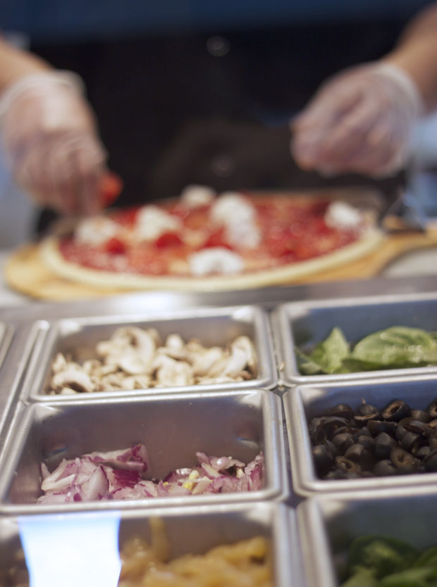 food and drink, pizza, blaze pizza, chicago, fox and she, blair culwell