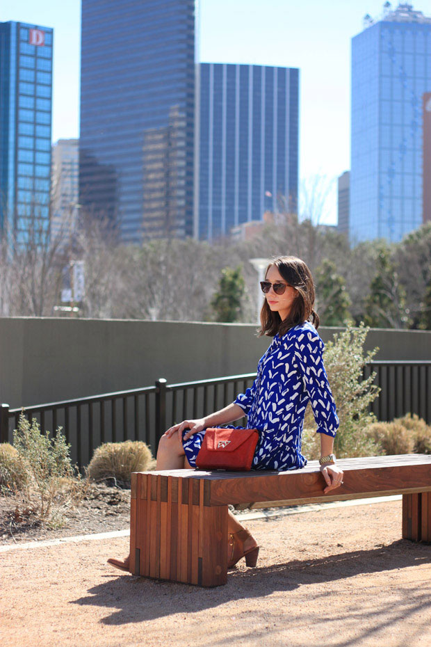 caravan dress, tan booties, blue shift dress, kelly wynne, blair culwell, fox and she