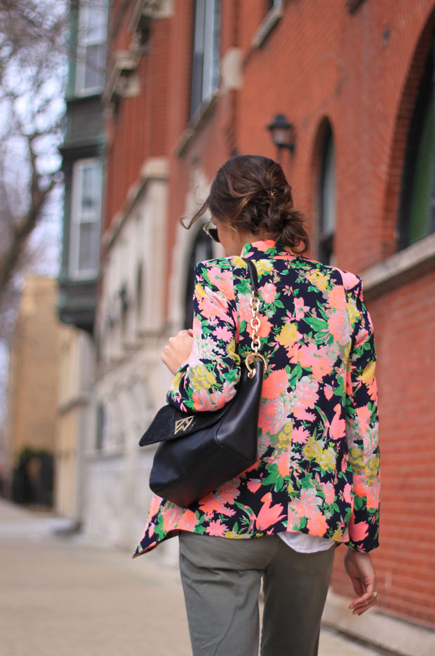 pilcro hyphen chino, anthropologie outfit, floral blazer, warby parker sunglasses, madewell mira heels, blair culwell, fox and she