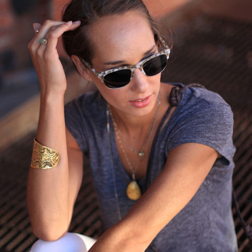 slouchy tshirt, white jeans, casual summer outfit, summer outfit inspiration, women's fashion, the fox and she, blair culwell