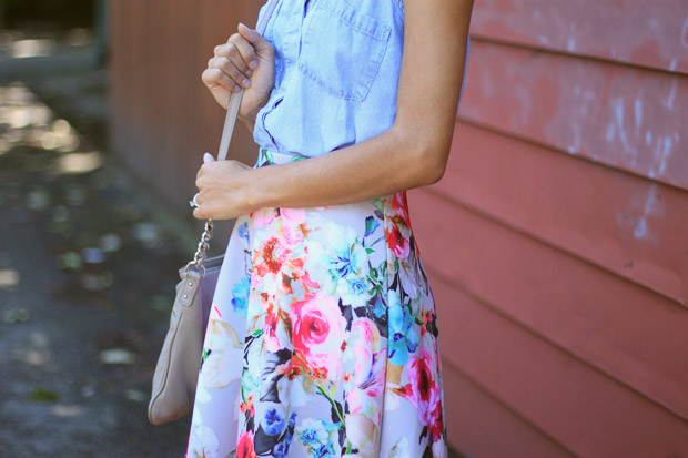floral midi skirt, asos midi skirt, chambray shirt, womens fashion, the fox and she, blair culwell