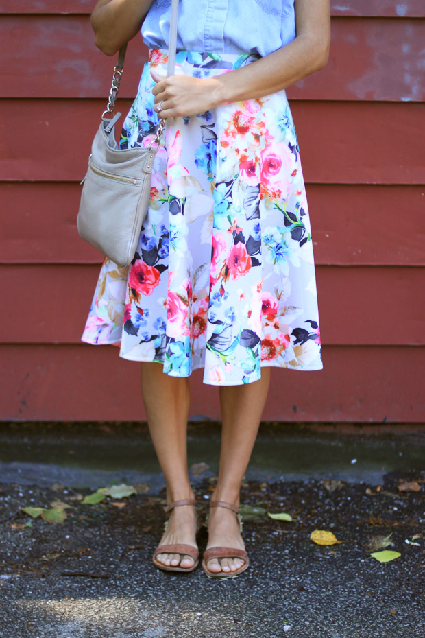 floral midi skirt, asos midi skirt, chambray shirt, womens fashion, the fox and she, blair culwell