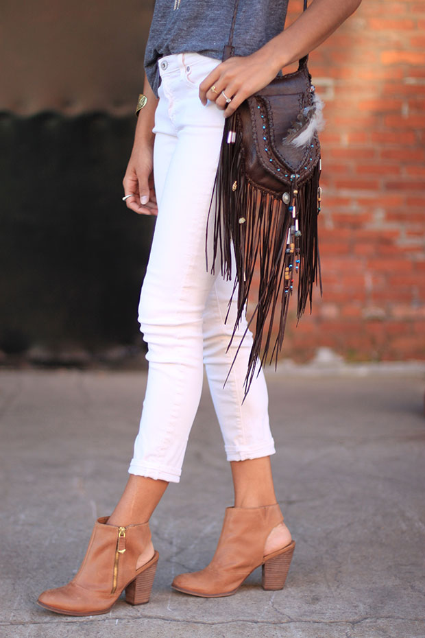slouchy tshirt, white jeans, casual summer outfit, summer outfit inspiration, women's fashion, the fox and she, blair culwell