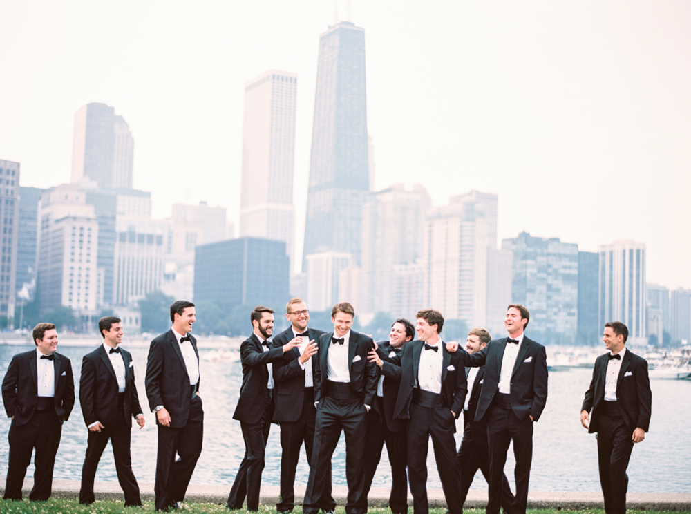 first look photos, chicago wedding, vintage wedding dress, lace wedding dress, blair culwell, the fox and she 