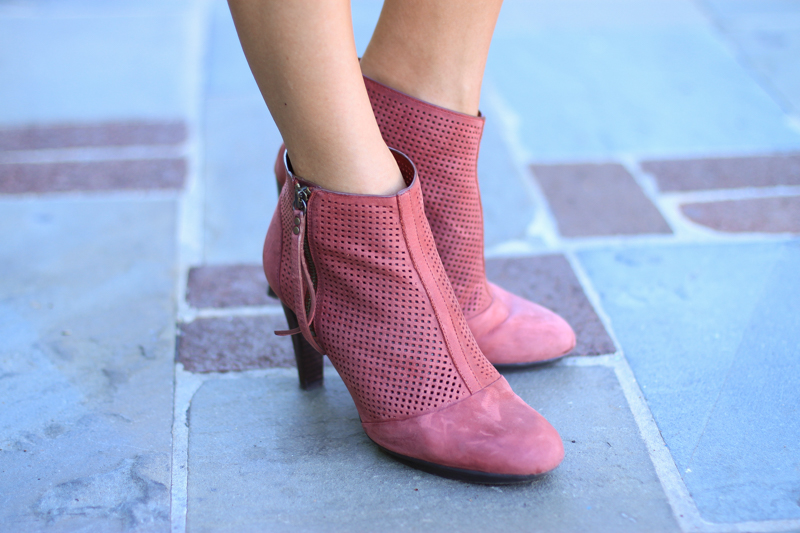 sweaters, faux leather skiât, leather skirt, booties, fall outfit, women's fashion, blair culwell, the fox and she