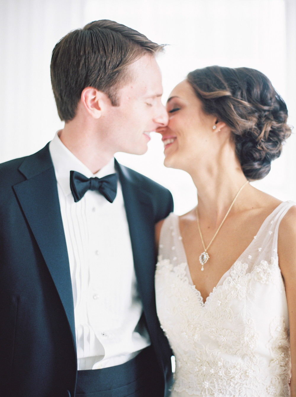 first look photos, chicago wedding, vintage wedding dress, lace wedding dress, blair culwell, the fox and she 