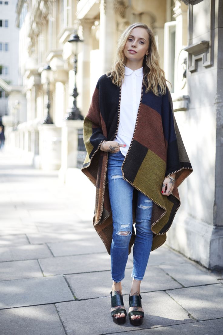 blanket capes, street style, winter outfits, womens fashion, blair culwell, the fox and she