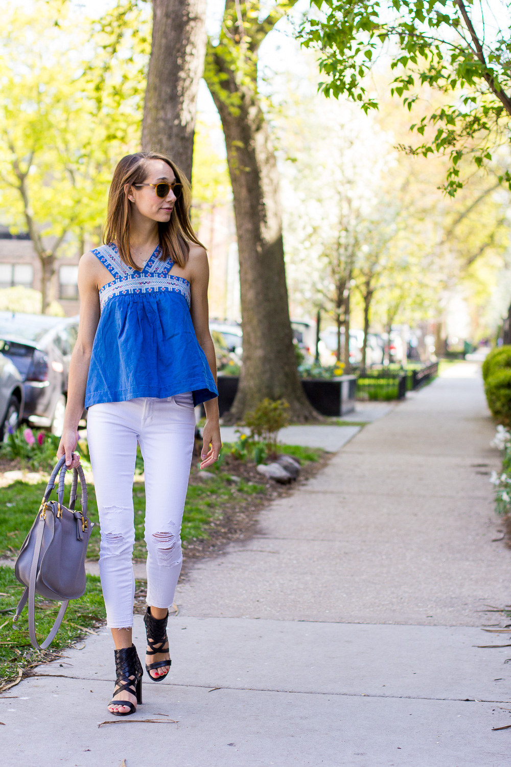 embroidered top, madewell top, ripped white jeans, white ankle jeans, the fox and she, blair staky