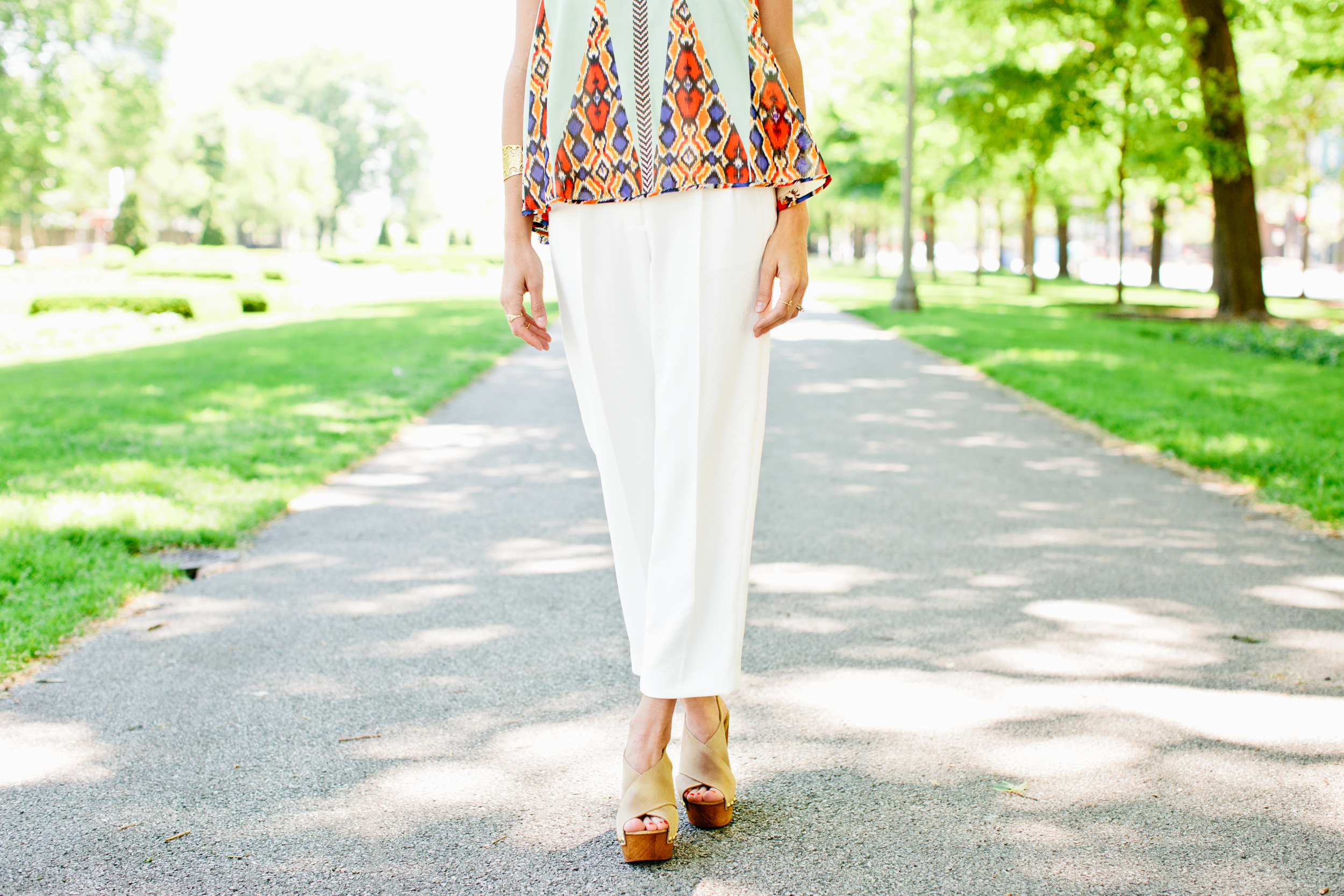 Yelena Wedges & White Trousers — via @TheFoxandShe #anthropologie