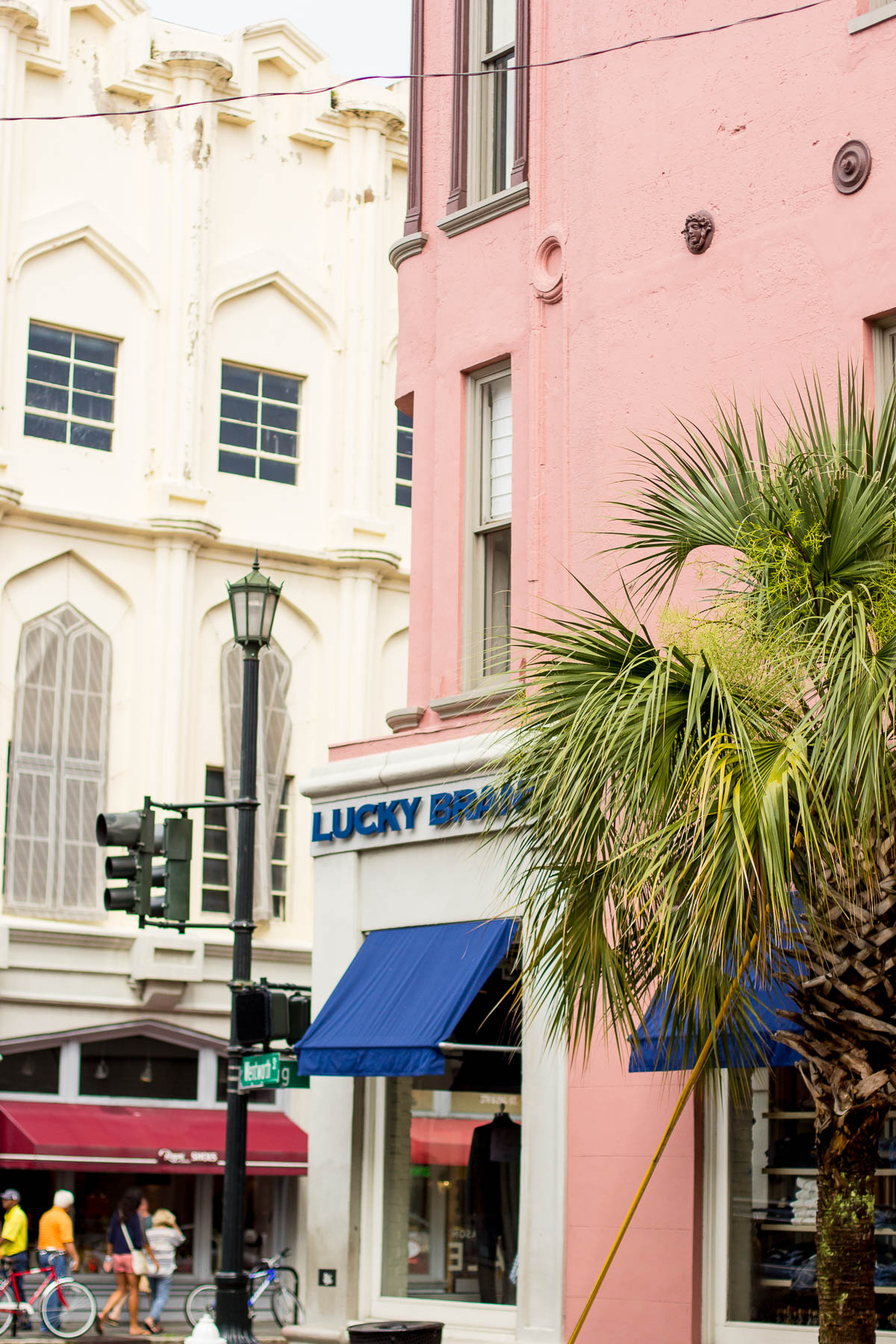 Charleston, South Caroline — via @TheFoxandShe