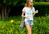 casual summer outfit — via @TheFoxandShe