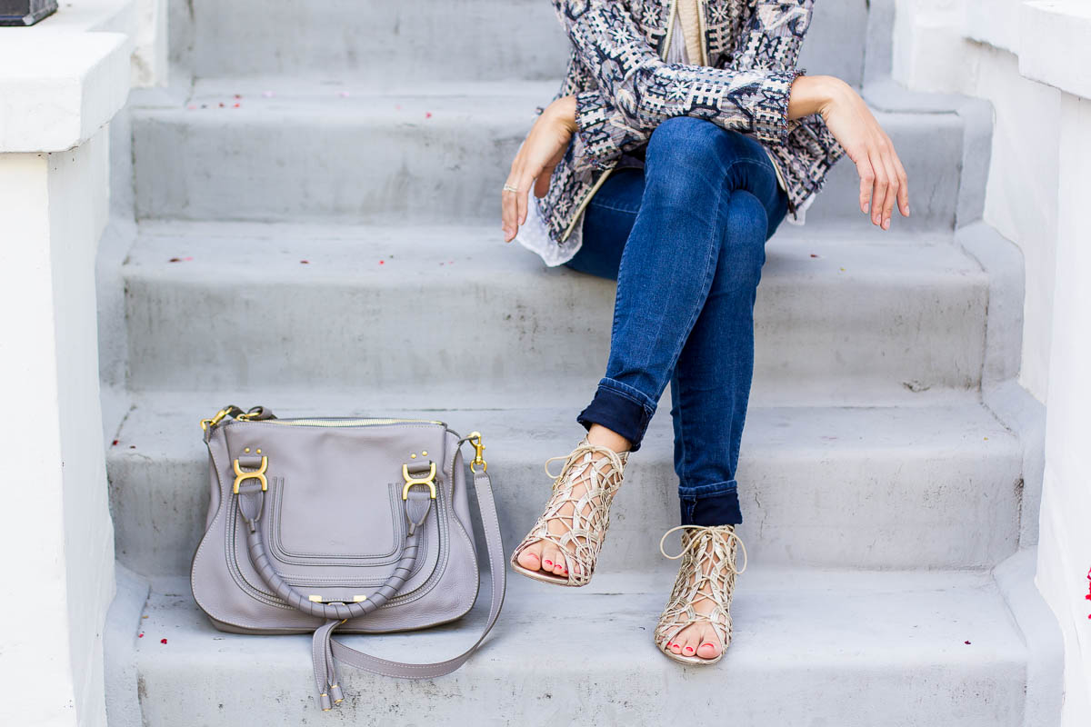 skinny jeans and joie sandals — via @TheFoxandShe