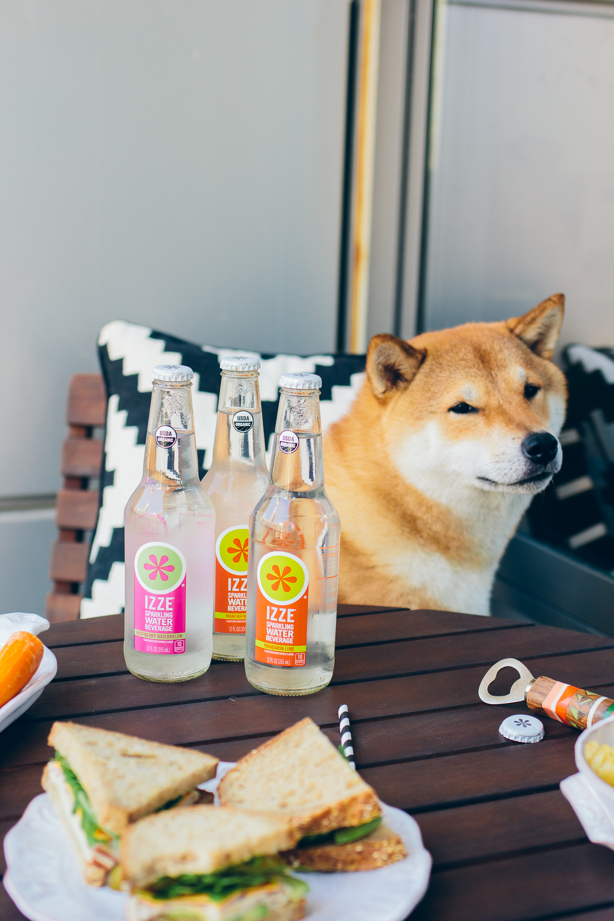 How to Throw a Simple Get Together  — via @TheFoxandShe