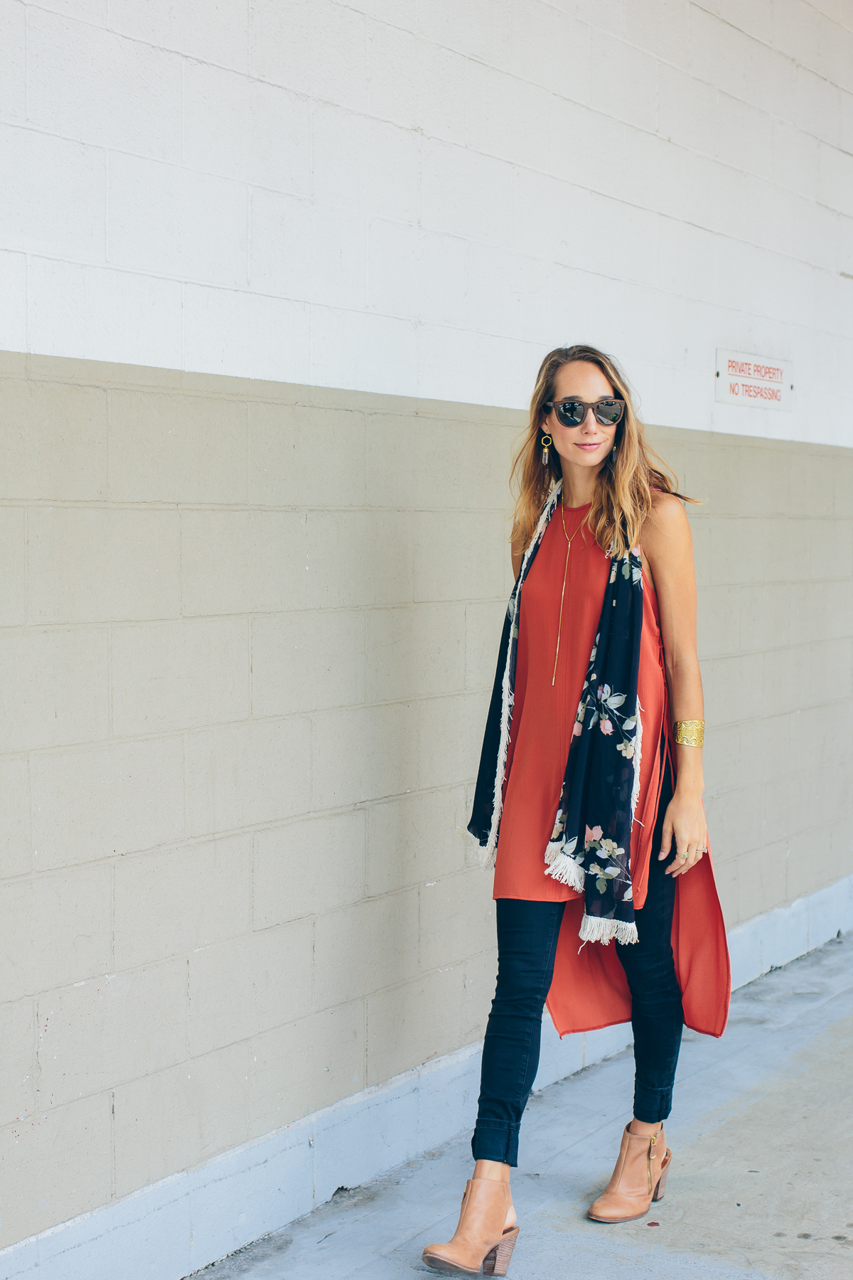 boho fall outfit — via @TheFoxandShe