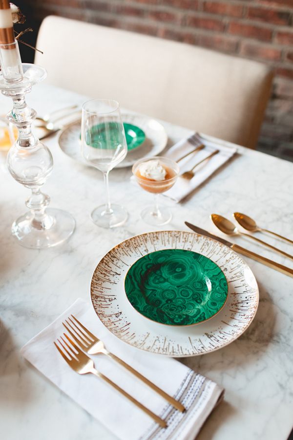 Color Crush: Emerald Green — via @TheFoxandShe