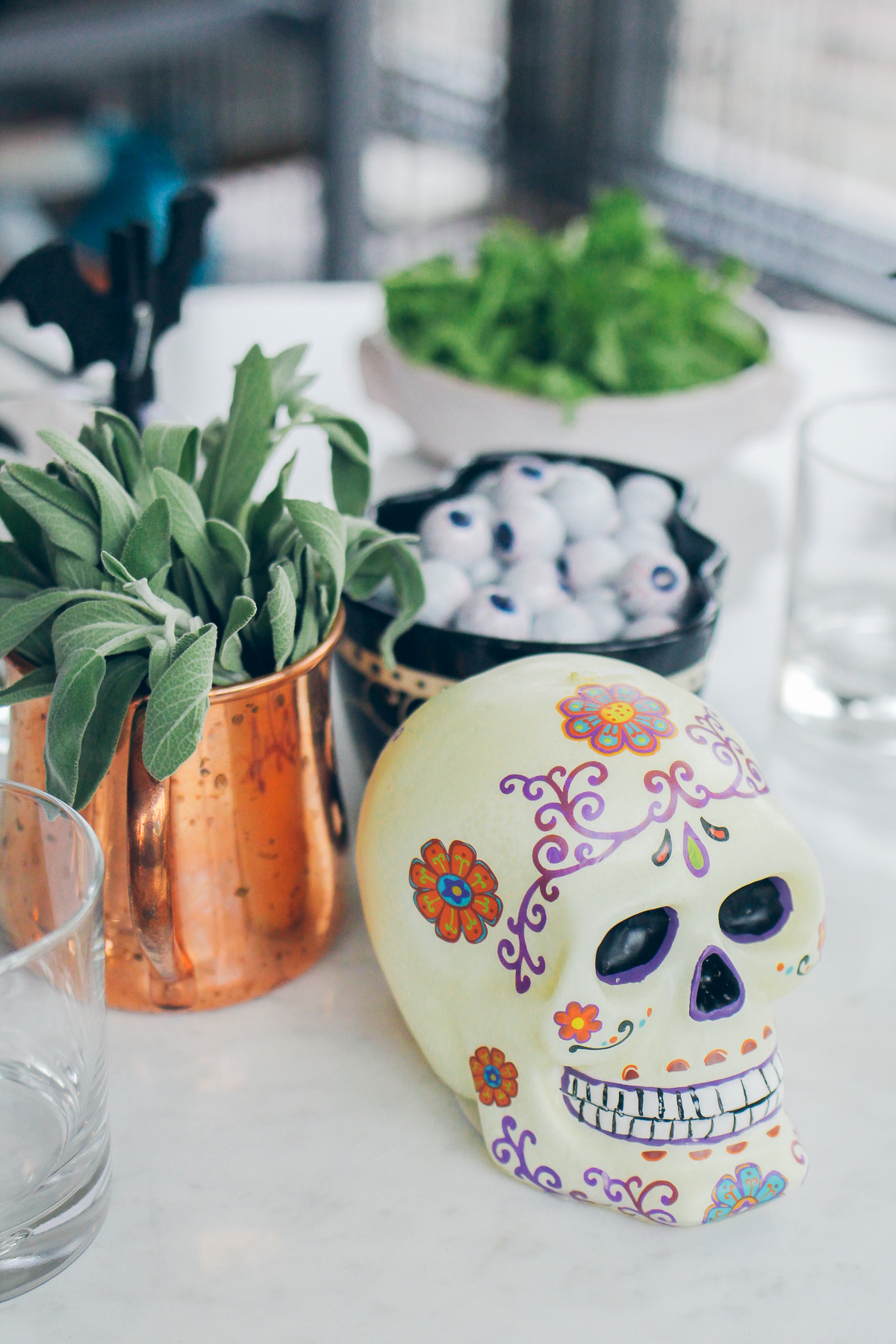 dia de los muertos themed halloween party — via @TheFoxandShe