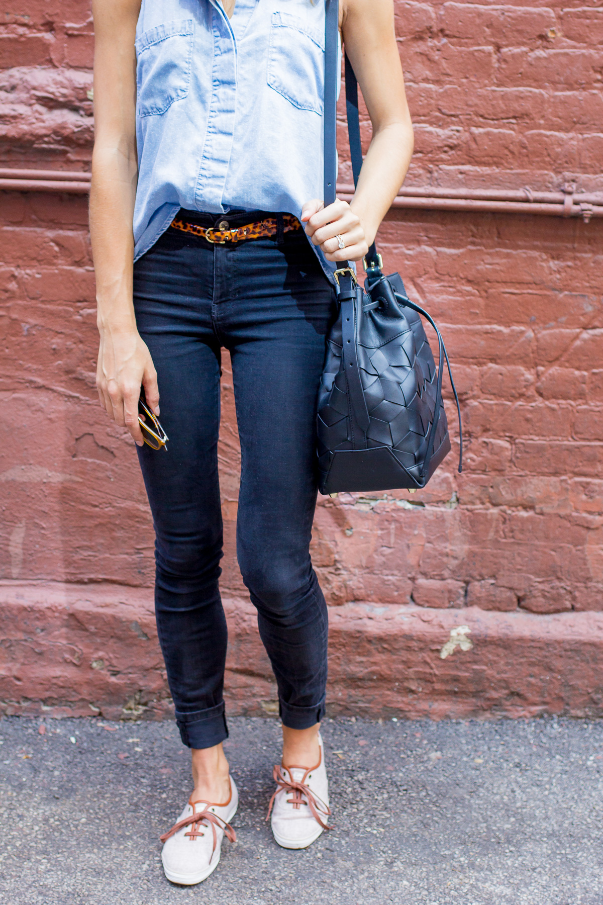 black skinny jeans — via @TheFoxandShe