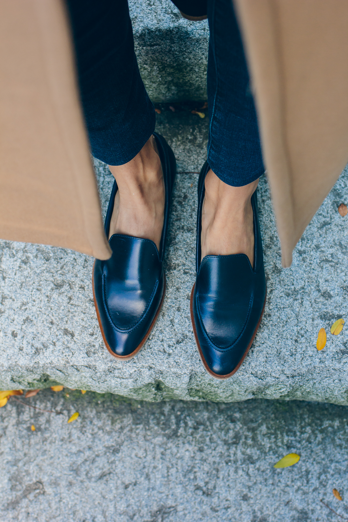 chic navy loafers — via @TheFoxandShe