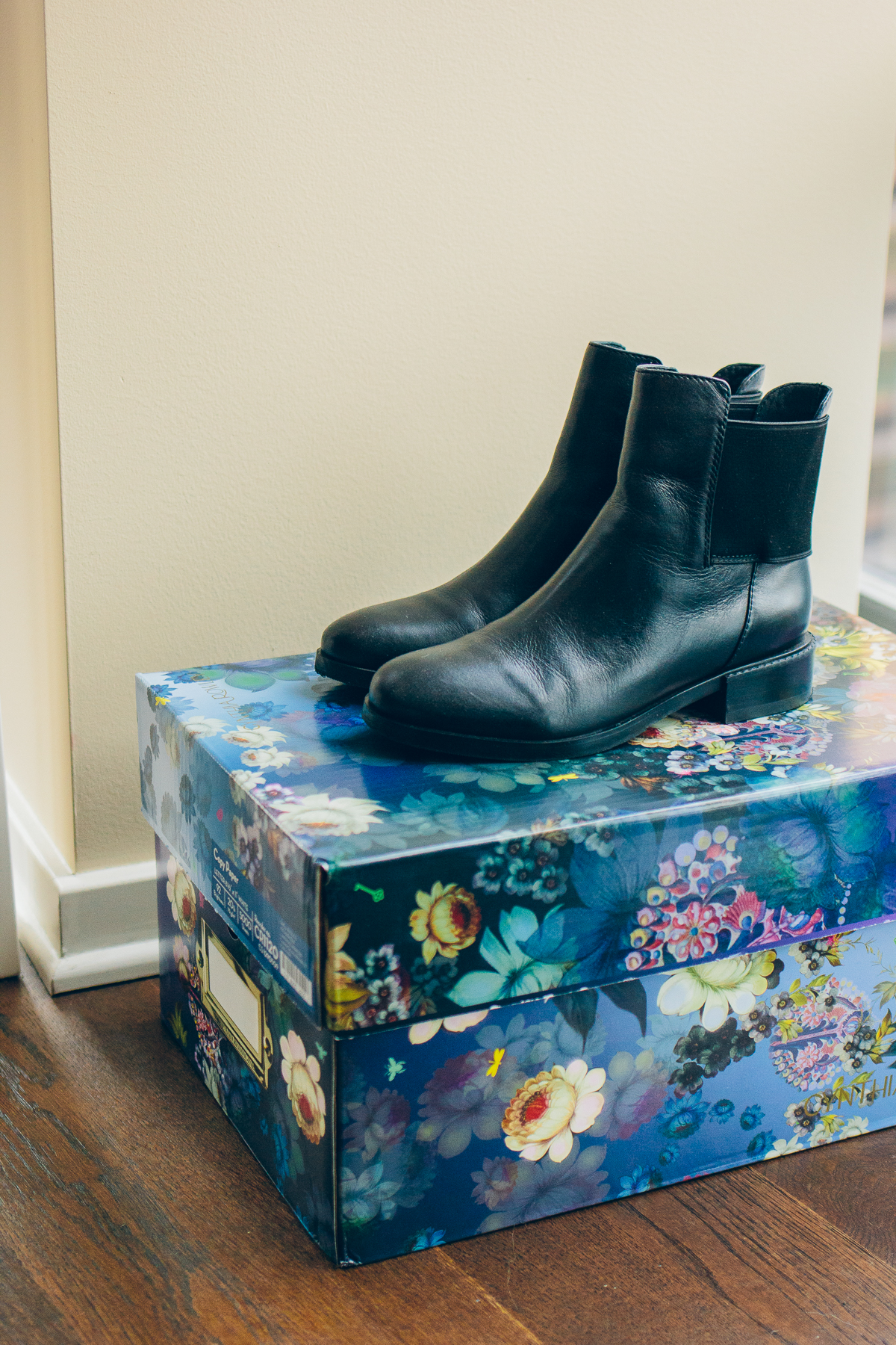 how to create an inspiring workspace, cynthia rowley office supplies — via @TheFoxandShe #inspiredoffice #quillxcynthiarowley