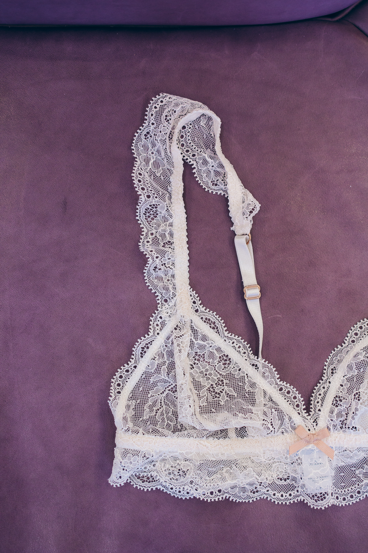 Journelle Chicago, valentine's day ideas, dainty lingerie — via @TheFoxandShe