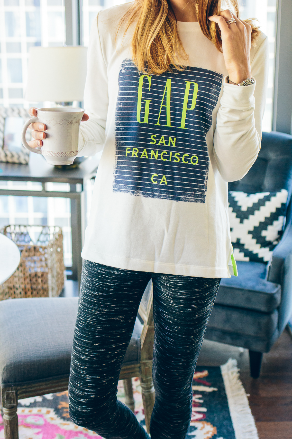 weekend wear, sweatshirt and leggings — via @TheFoxandShe
