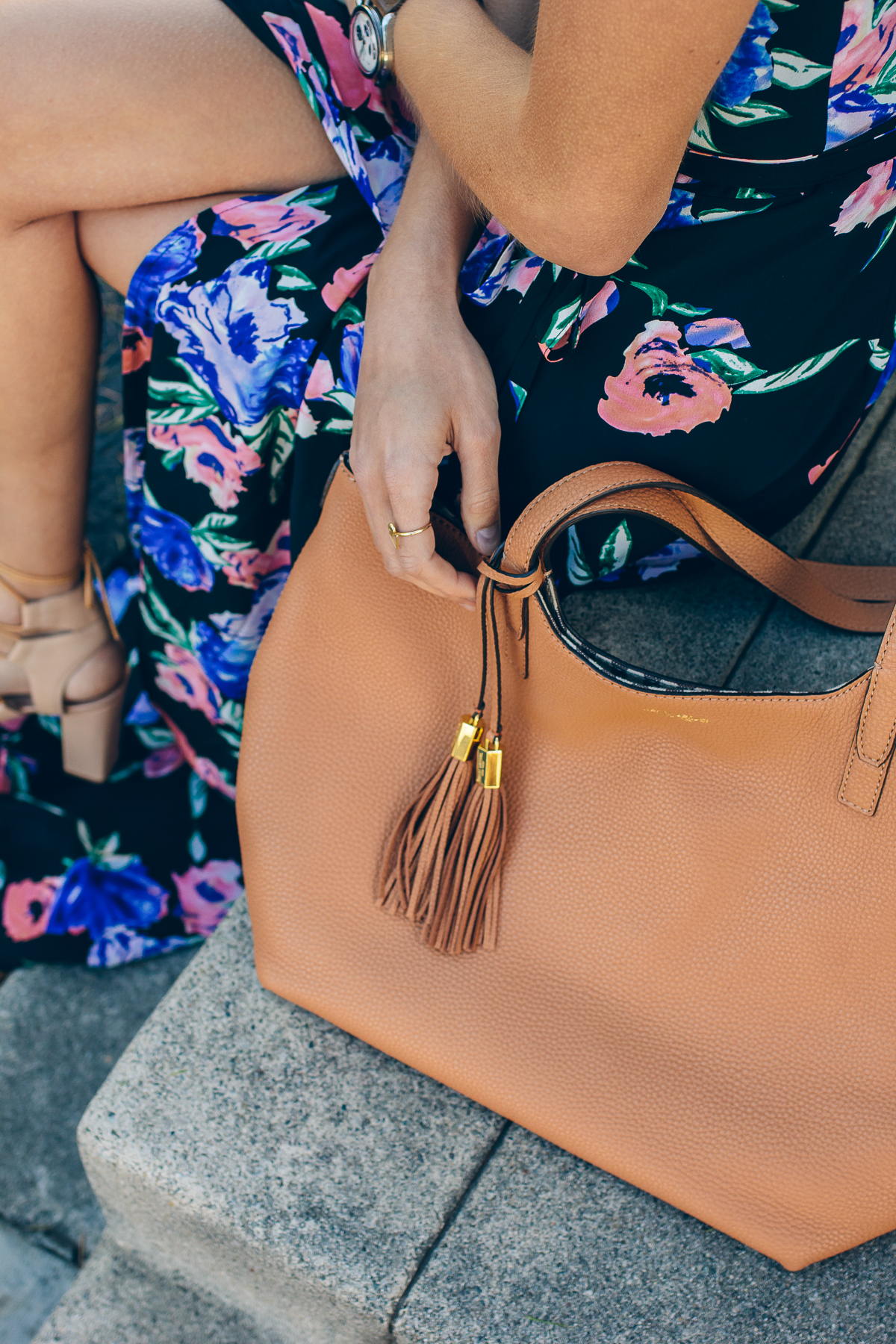 Henri Bendel tote, tassel tote bag — via @TheFoxandShe