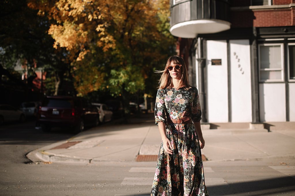 how to wear a maxi dress in the fall