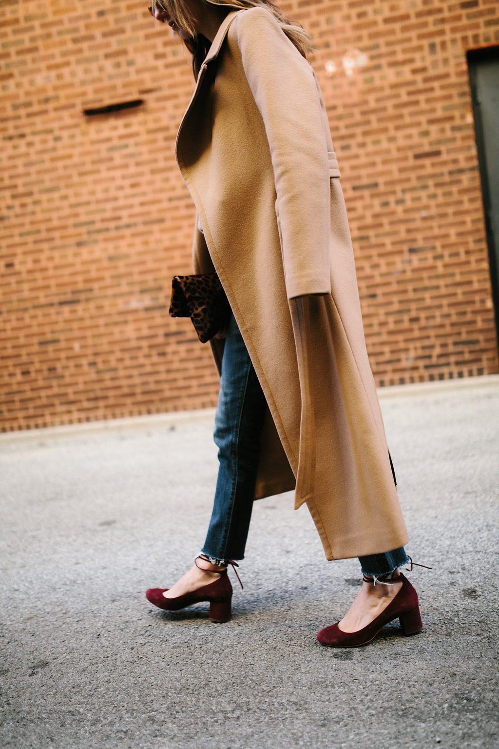 camel coat outfit for winter: the monochromatic trend