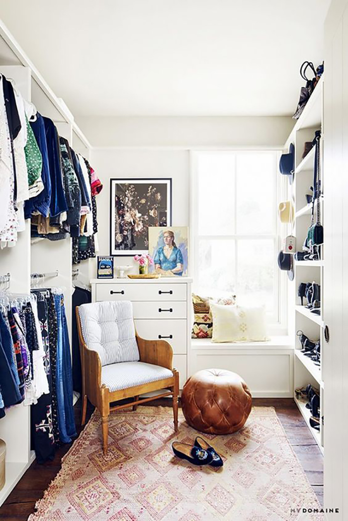 7 Tips for Decluttering your Space: This is what an organized closet looks like