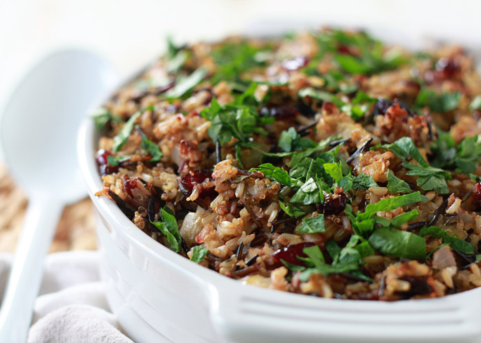Herbed Wild Rice & Quinoa Stuffing | 15 healthy thanksgiving recipes