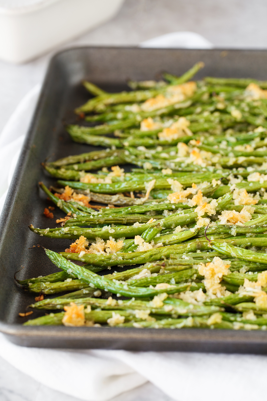 roasted parmesan green beans | 15 healthy thanksgiving recipes