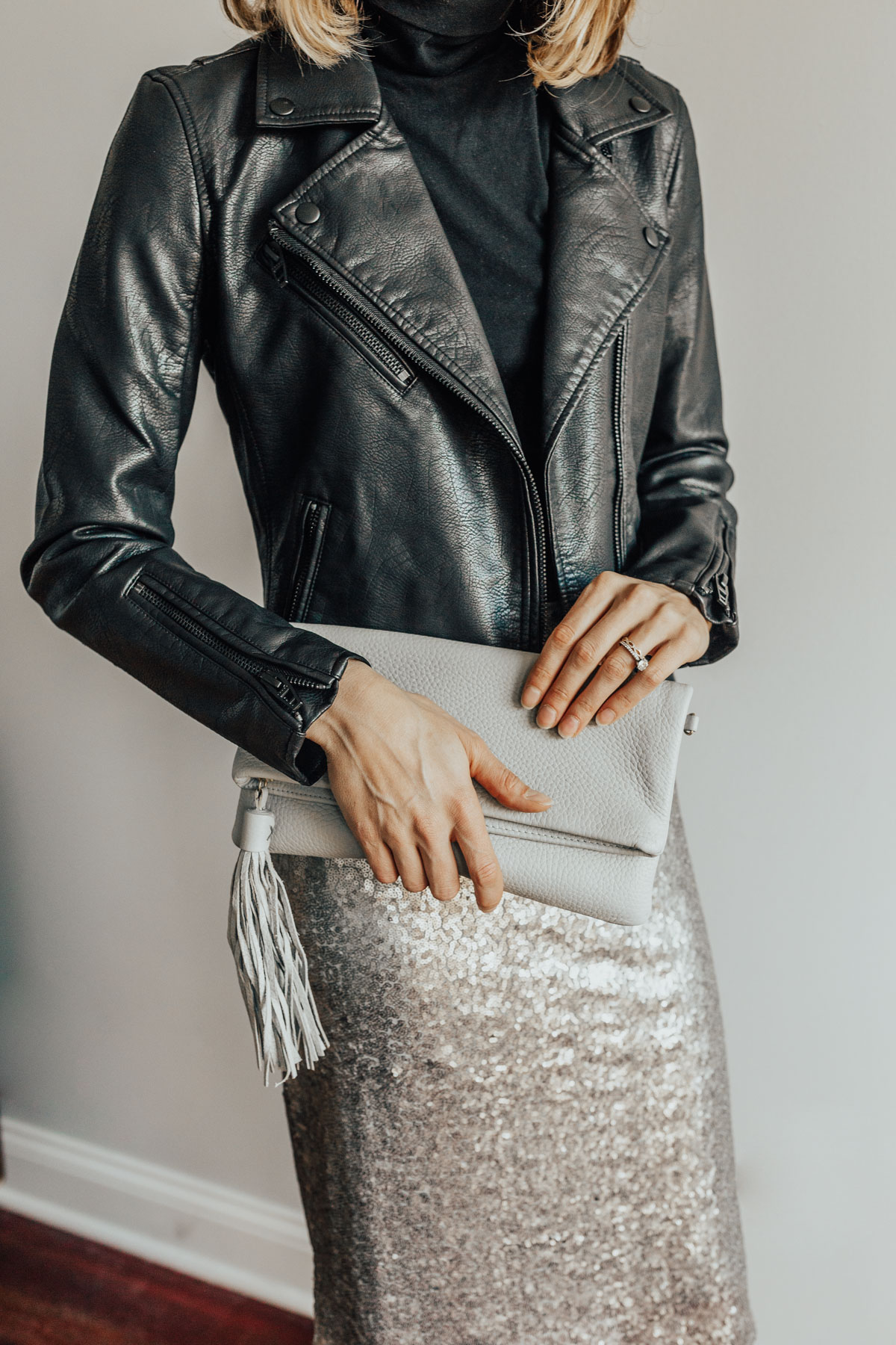 what to wear leather jacket