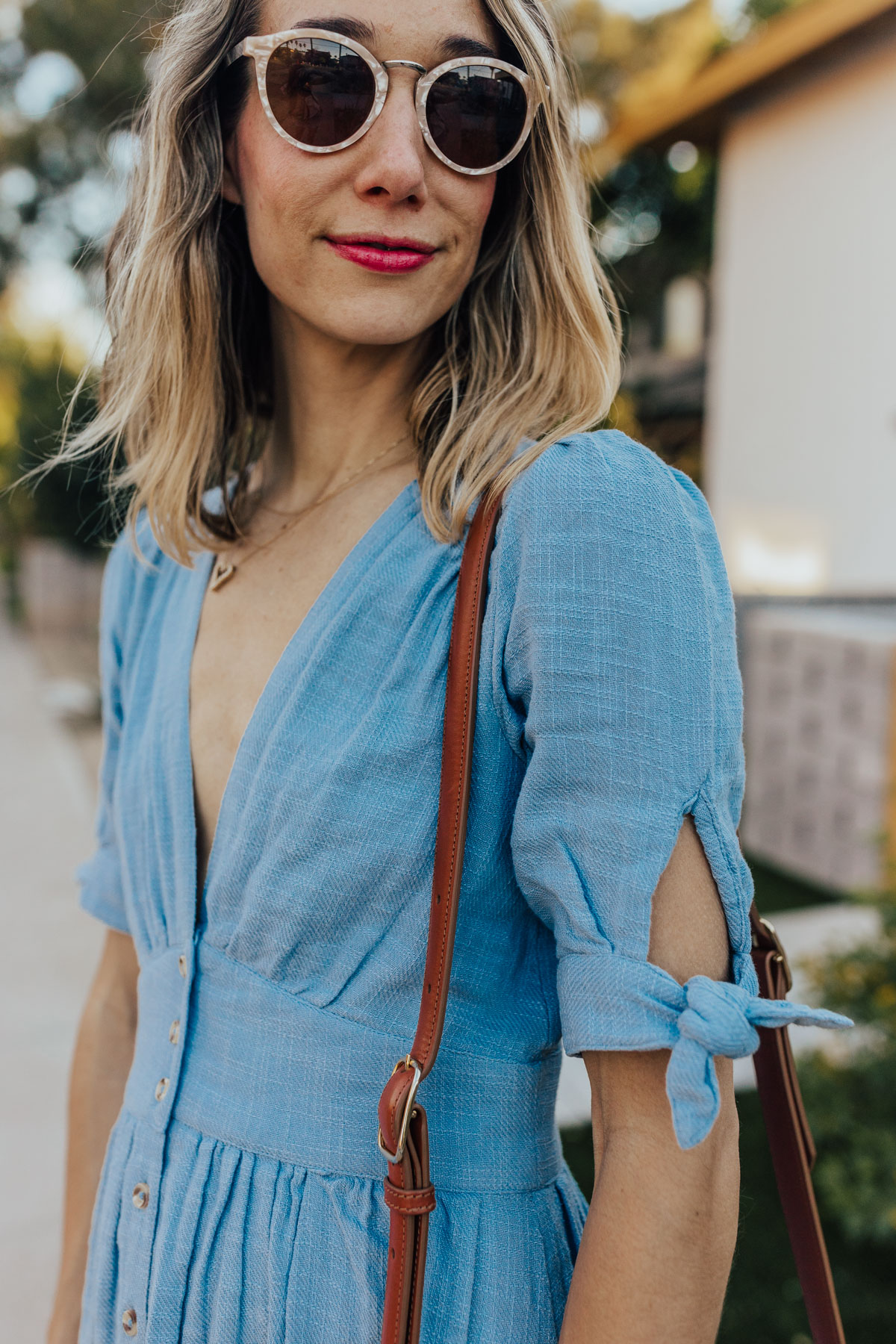 shoulder tie dress