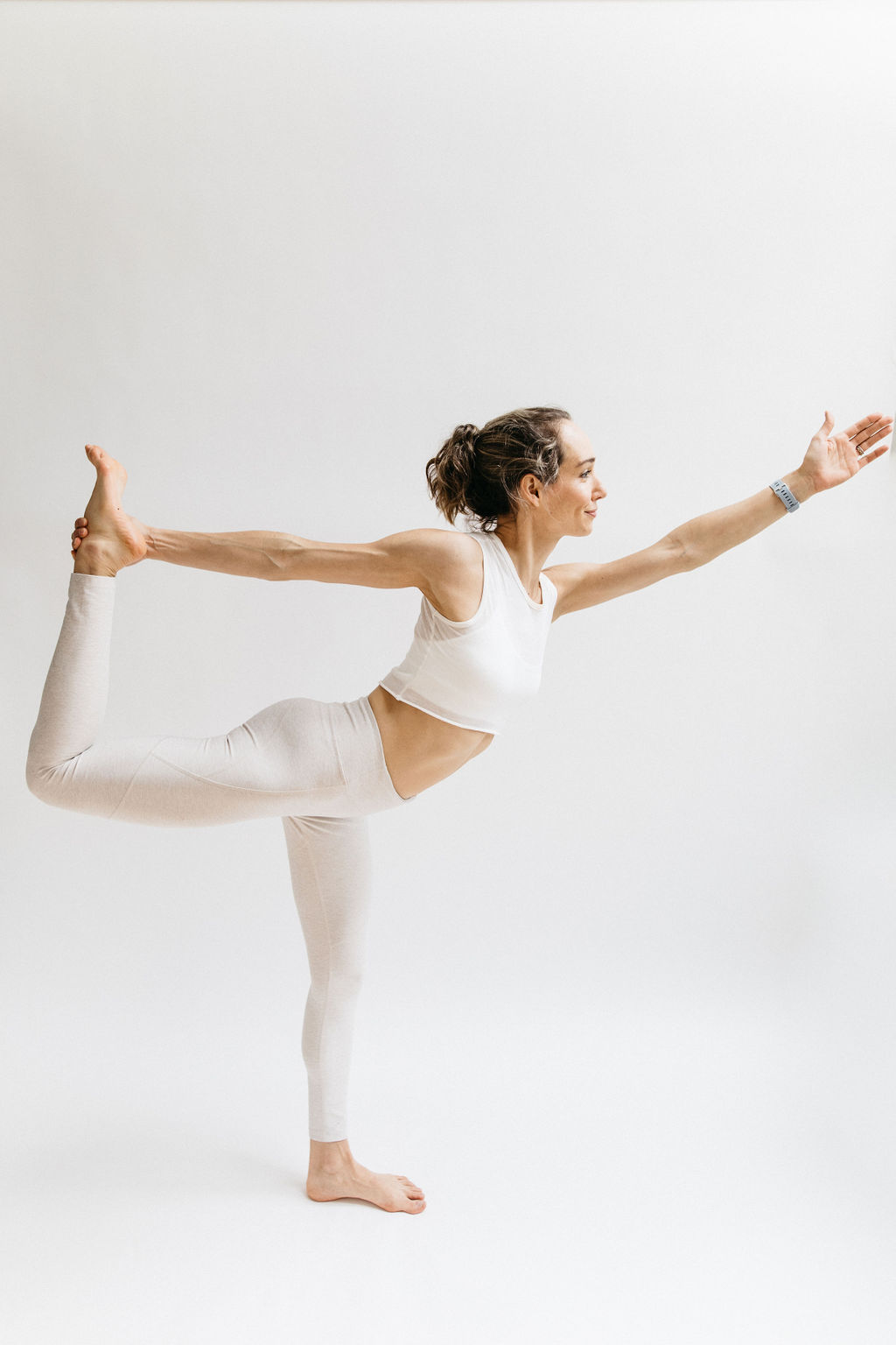 dancer pose yoga