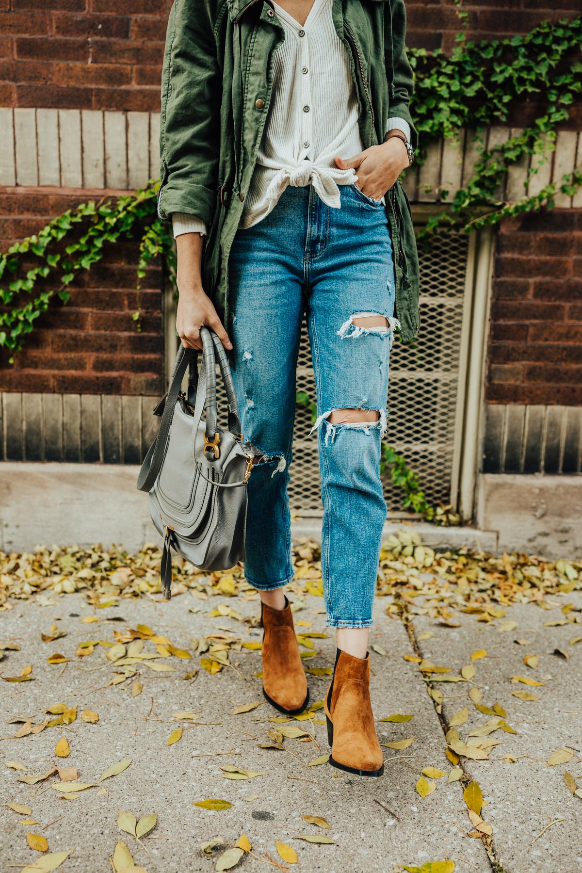 distressed jeans outfit
