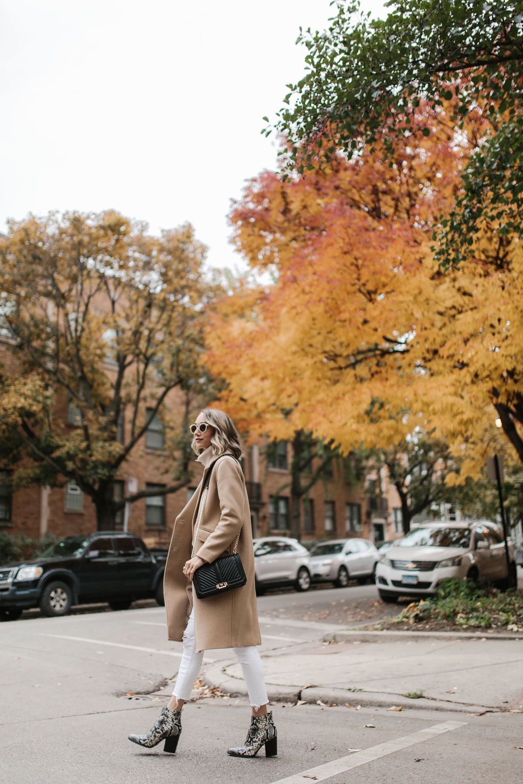 neutral outfit fall