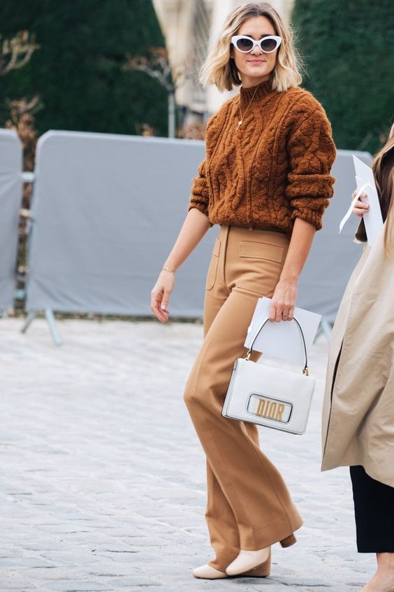 5 Styling Tips for the Oversized Sweater Outfit