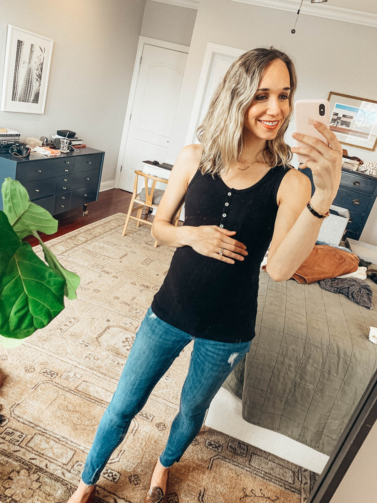 casual pregnancy outfit