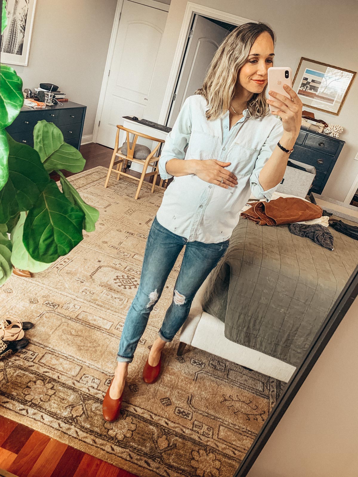 pregnancy outfit spring