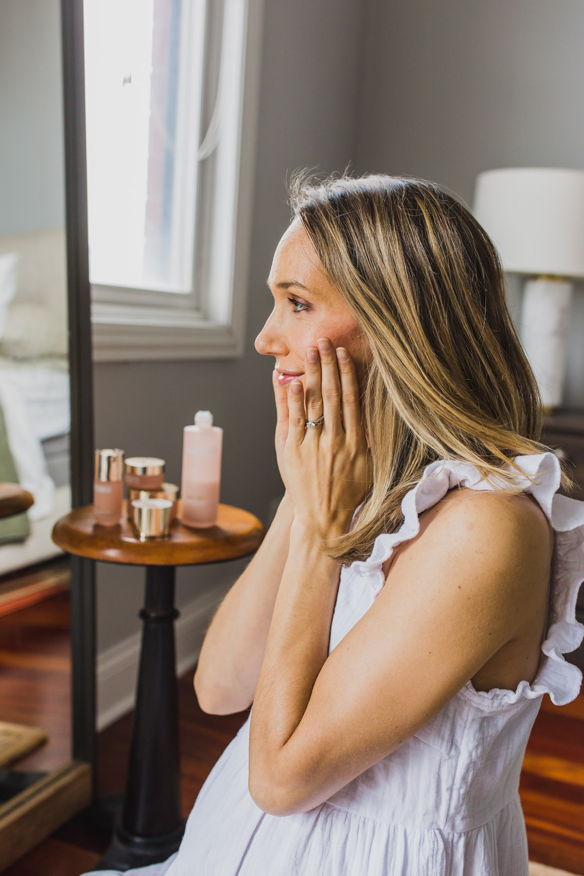 The Beautycounter Countertime regimen is one of the best anti-aging skin products and is considered a safe beauty product for pregnancy. The bakuchiol benefits are similar to retinol, but non-irritating and safe for pregnancy. This clean beauty skin care product has completely changed my skin—here's my honest review of this pregnancy safe skin care. #naturalskincare #cleanbeauty #beautycounter