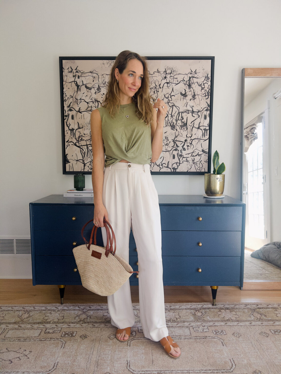 17 Chic White Pants Outfits You Need to Try This Summer