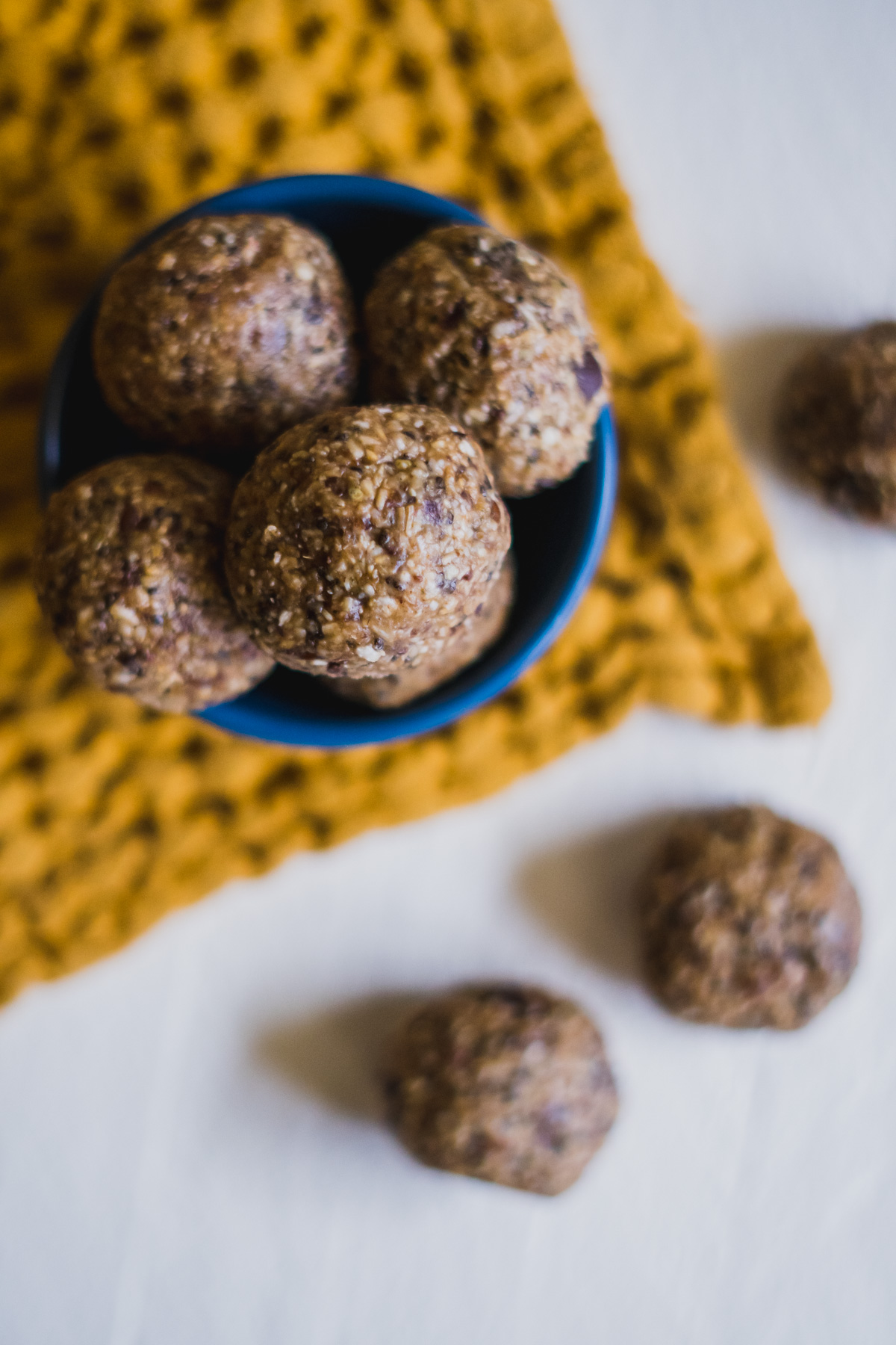 protein balls with oatmeal